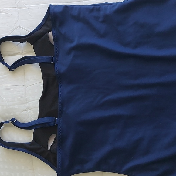 NWOT, Swimsuit, size L - Picture 5 of 11